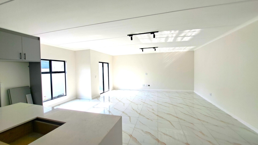 3 Bedroom Property for Sale in Sandown Western Cape